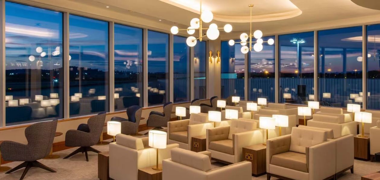 Servizio Lounge Premium Plaza all'Aeroporto di Edimburgo [Utilizzo della sala relax per 3 ore e 6 ore]
