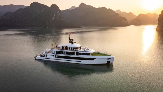 Hanoi: Kapal Pesiar Harian Mewah Bintang 5 Hera ke Teluk Lan Ha dengan Pemandangan Indah & Limusin