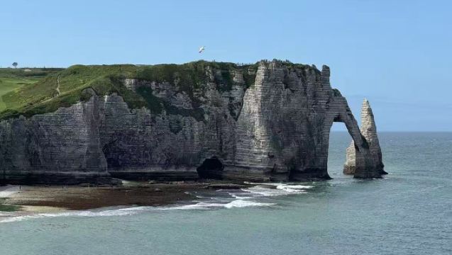 Laluan Sewaan Peribadi Klasik Paris: Tiga Tarikan Utama Tebing Avall