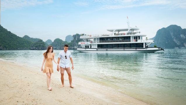 Best Seller: Halong Bay Day Tour from Hanoi with 5-Star Cruise - Kayak, Cave, Buffet Lunch
