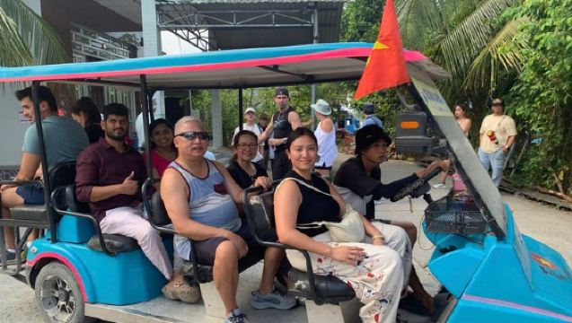 Autentico Delta del Mekong: Tour in Tuk Tuk, Barca a Remi e in Bicicletta