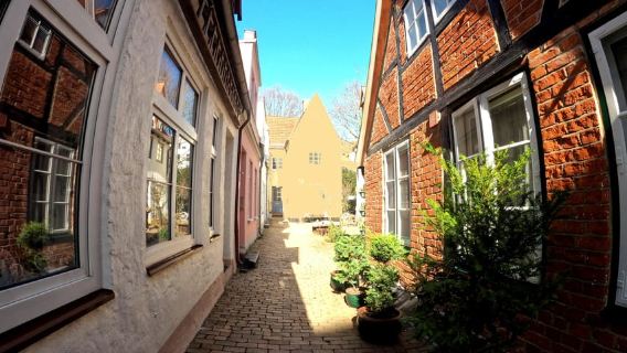 Lübeck: Guided Walking Tour in English