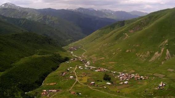 Ushguli: Shkhara Glacier and Enguri River Source Guided Day Tour