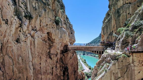 1-day tour of the Spanish King's Trail|Including admission ticket+ guide|Challenge the thrilling cliff walk