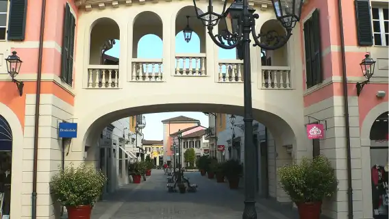 Designer Outlet Serravalle Shuttle Bus from Milan