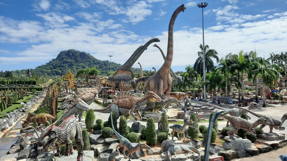 Nong Nooch Tropical Garden Performance in Pattaya, Thailand | Tour Bus | Elephant Ride | Thai Buffet Lunch | Various Option Available