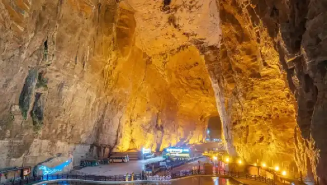 【純玩無購物】騰龍洞風景區+恩施土司城一日遊