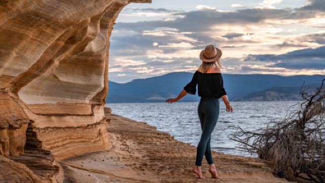 Lawatan Sehari Bahasa Cina di Maria Island, Tasmania, Australia <Pulau Ekologi Syurga Wombat>