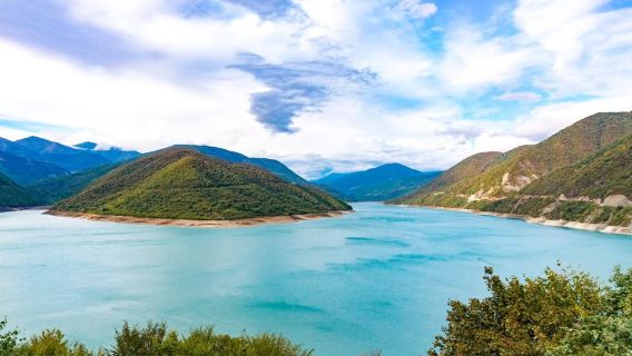 Tour Ngày Khám phá Ananuri, Gudauri và Kazbegi có hướng dẫn