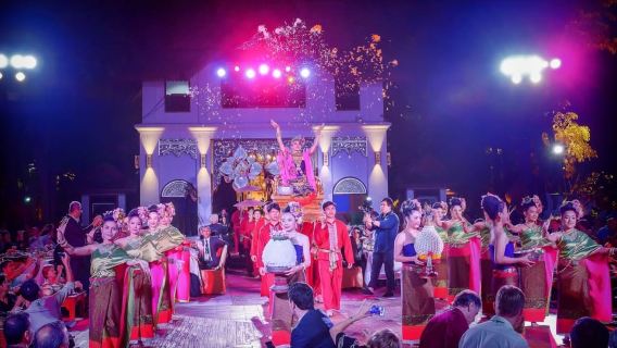 Chiang Mai: Makan Malam Khantoke dengan Pertunjukan Tradisional