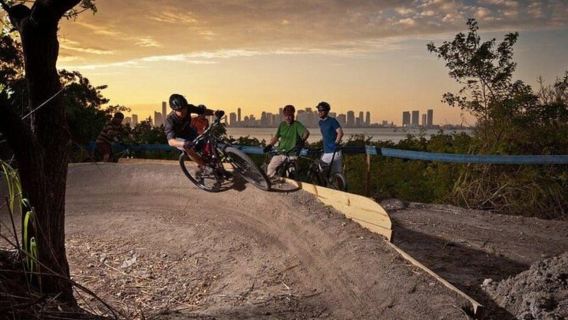 Miami: Thuê xe đạp leo núi trên Đường mòn Virginia Key