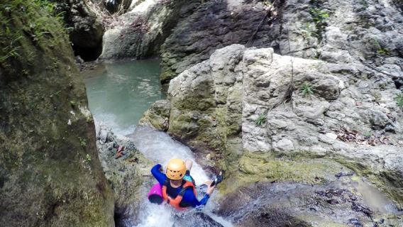 Canyoning-Tour zu den Kawasan-Wasserfällen ab Maolboal