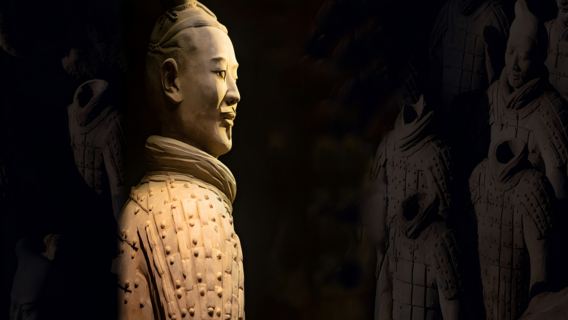 [Premium 8-Person Small Group] 1-Day Tour to Emperor Qinshihuang's Mausoleum Site Museum (Terracotta Army) + Huaqing Palace