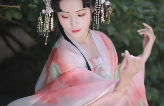 長汀旅拍【攝影攝像航拍約拍跟拍隨走隨拍 +多語言翻譯本地攝影師】