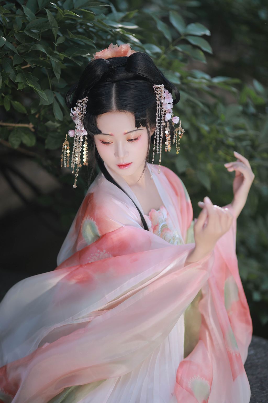 Changting travel photo shoot[Photography, videography, aerial photography, scheduled shoots, accompanying shoots, follow-up shoots, on-the-go shooting + multilingual translation, local photographers, local guides]