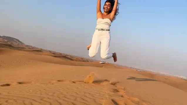 杜拜沙漠營地體驗·營地活動【沙漠衝沙 ＋ 滑沙 ＋ 貝都因營地 ＋ 燒烤自助晚餐】