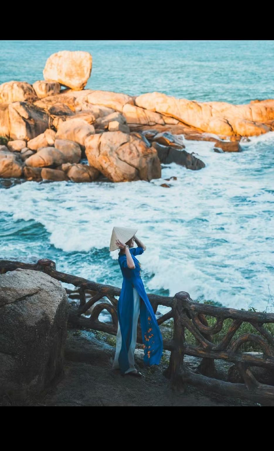 ทัวร์ 1 วันด้วยรถเหมาในเมืองญาจาง เวียดนาม พร้อมไกด์ภาษาจีน ประกอบด้วยการเยี่ยมชมมหาวิหารญาจาง หอทรายจันทน์ แหลมหินโงกน้ำ และวัดลองเซิน