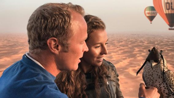 Dubai: Sunrise Hot Air Balloon Flight + Transfers + Breakfast + Camel Ride