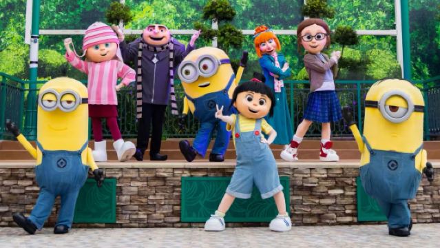 Vintage Lights & Global Adventures: Singapore Private Charter Day Tour