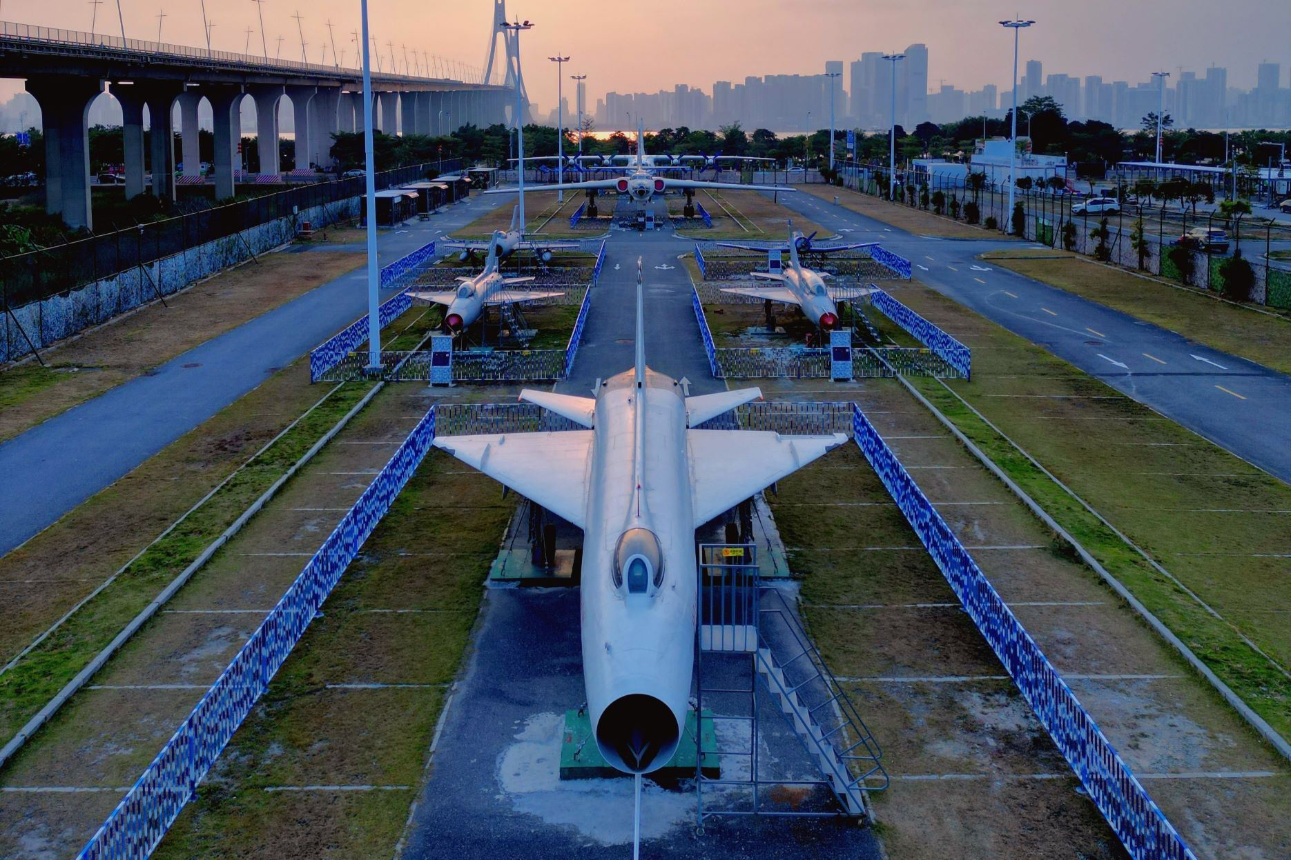 Vé vào cổng Công viên Văn hóa Quân sự Trạm Giang (Trải nghiệm tổng hợp: Lãng mạn mạnh mẽ + Xuyên không lịch sử + Tham quan triển lãm đắm chìm + Lớp học thực tế)