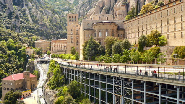 ทัวร์ 1 วัน บาร์เซโลนา + อารามมอนต์เซอร์รัต + โบสถ์โคลอนกัวเอลล์ ประเทศสเปน