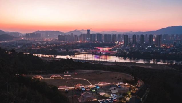 【拍照絕佳位置】金灘星空煙花露營基地