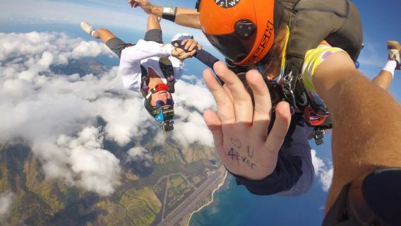 海南萬寧日月灣跳傘基地 4000米超美海景跳傘+專業高清攝像 三亞海上跳傘