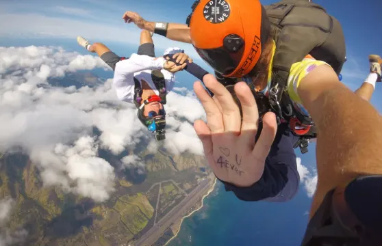 海南萬寧日月灣跳傘基地 4000米超美海景跳傘+專業高清攝像 三亞海上跳傘
