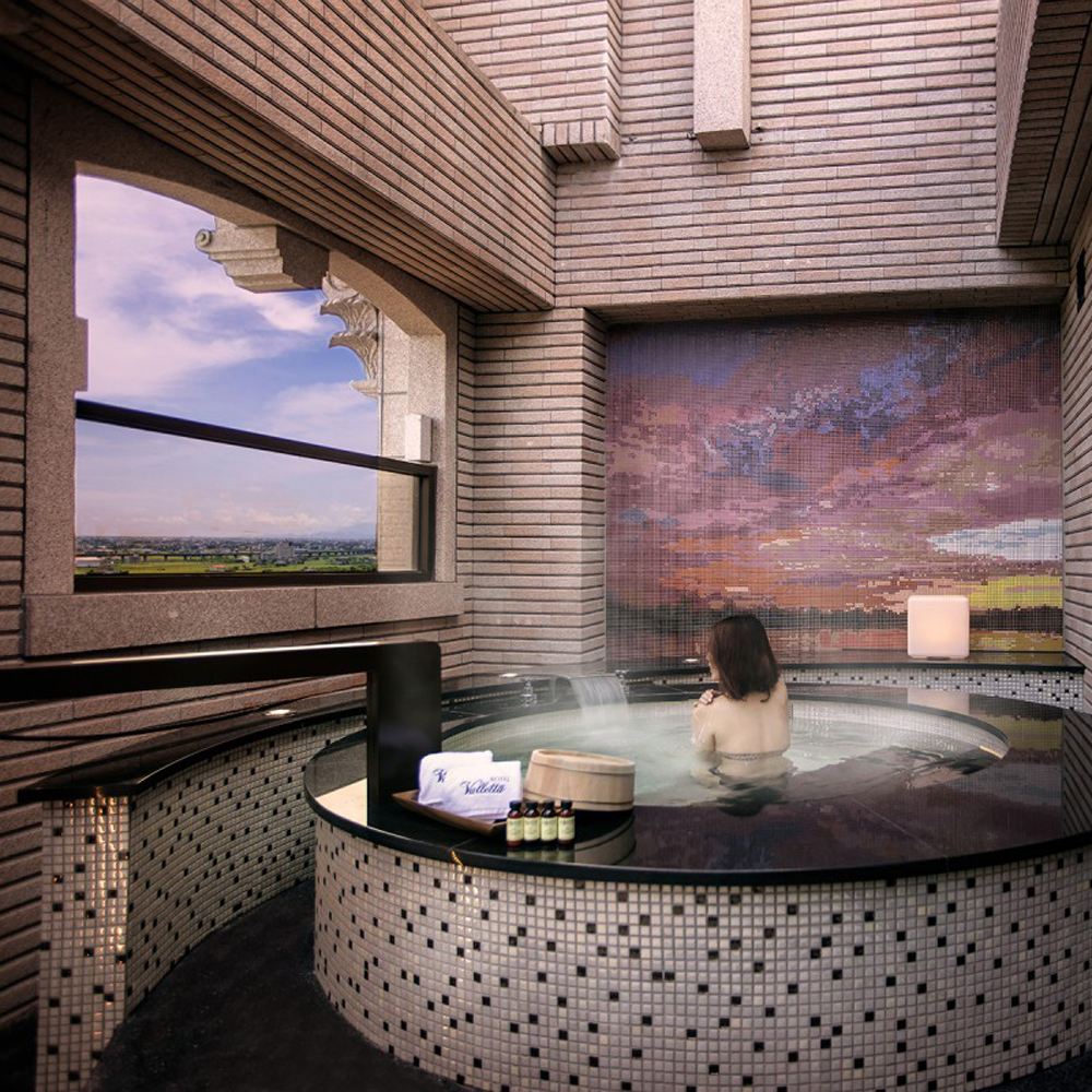 Jiaoxi Zhongtian Hot Spring Resort 2-person dinner + 90-minute private hot spring room voucher (weekend surcharge: NT$660 for 2 guests)