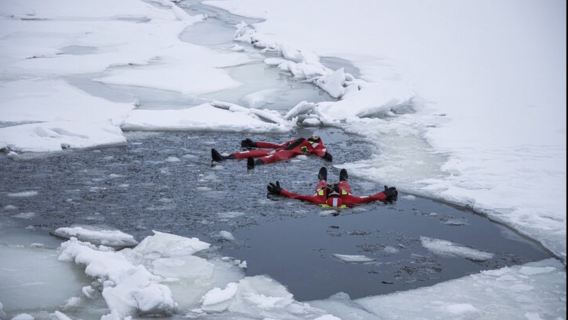 Tromso Arctic fjords plankton | Floating experience