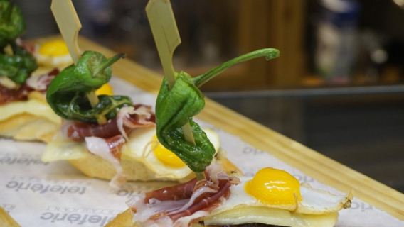 Private Barcelona Tapas Tour: Spanish Tapas Like a Local
