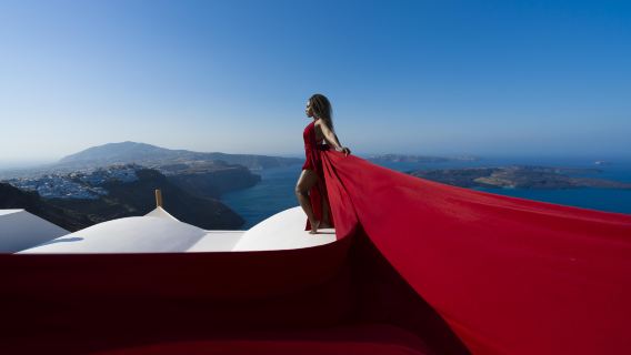 ギリシャ・サントリーニの旅行写真【サントリーニ フライングドレス フォトシュート】