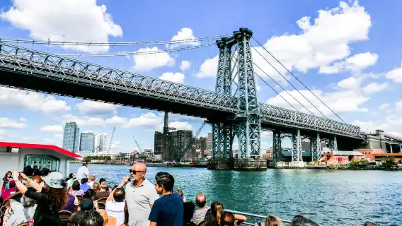 New York landmark sightseeing cruise [Daytime/Nighttime/Circle Line Cruise]