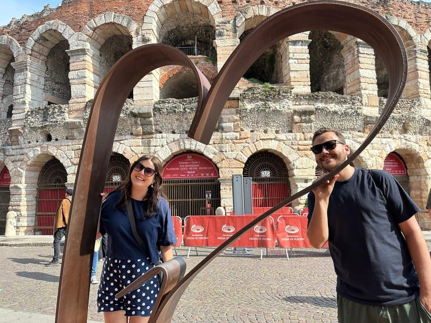 Verona: Guided Small Group Walking Tour of the City of Love