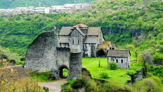 Tbilisi andata e ritorno | Tour di un giorno al Monastero di Haghpat + Monastero di Akhtala + Museo Mikoyan