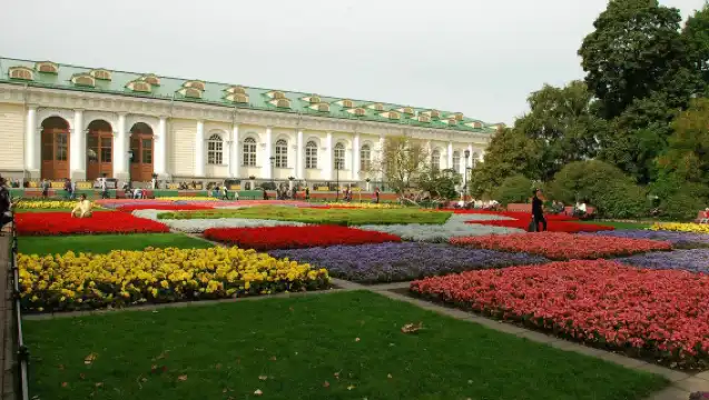 однодневный тур по Москве: Красная Площадь + Мавзолей В.И. Ленина на Красной площади + Александровский сад + смотровая площадка Воробьевы Горы