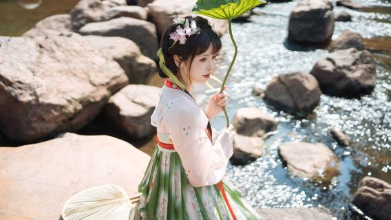 Dangtu travel photography[Li Bai Cultural Park poetic ancient-style photo shoot + multilingual translation local photographer guide]