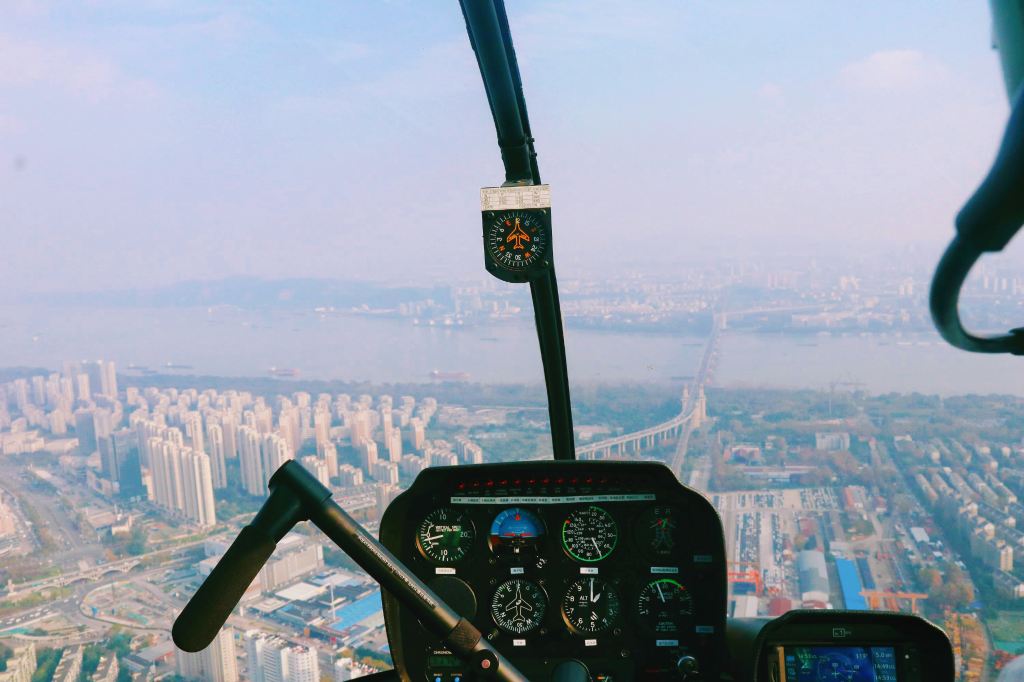 南京直升機觀光飛行【空中俯瞰南京+賞森林秘境/濱江盛景/特色景點】