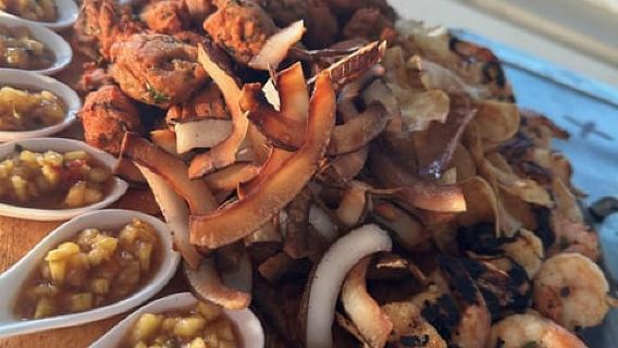 Fiji: Captain Cook Cruises Sunset Dinner Cruise