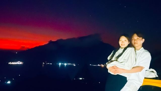 ทัวร์รถจี๊ปชมพระอาทิตย์ขึ้นที่ภูเขาไฟบาตูร์และแช่น้ำร้อนธรรมชาติ