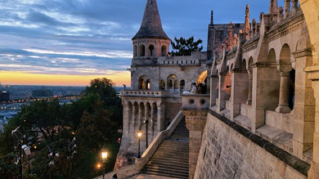 Lawatan sehari sewaan peribadi di Hungary: Budapest + Bandar Szentendre + Jambatan Elizabeth