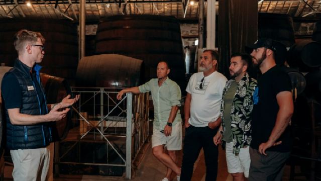 포르투: 툭툭을 타고 수도원과 지하 저장고를 둘러보는 2시간 개인 투어