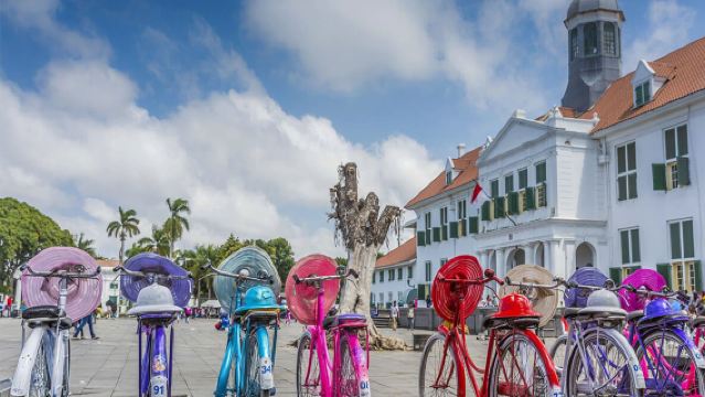 Индонезия Джакарта трансфер от аэропорта трансфер в аэропорт с табличкой бесплатное ожидание Сукарно-Хатта столица трансфер из/в аэропорт Джакарта