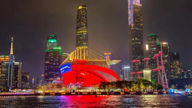 広州ウォーキングガイドサービス/ フルアテンド/ ビジネス接待/ 会社旅行・チームビルディング企画/ カスタマイズ可能な貸切チャーターサービス