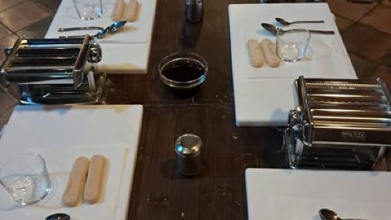 바리: 파인 와인과 함께하는 파스타 & 티라미수 요리 클래스
