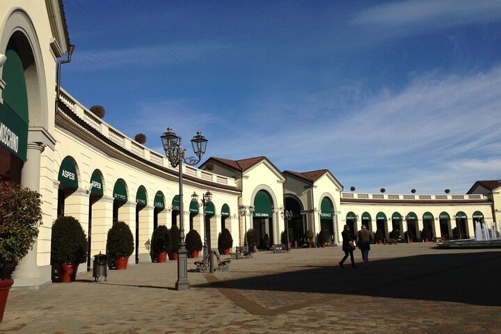 Serravalle Designer Outlet Private Luxury Transfer from Milan| Trip.com