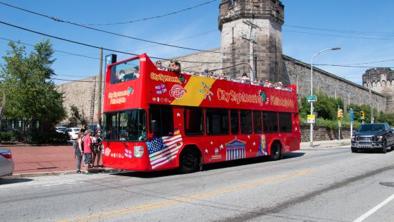 xe buýt tham quan Hop-On Hop-Off của thành phố Philadelphia