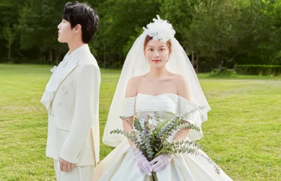 呼和浩特Trip Moments【約拍跟拍街拍航拍抓拍婚拍/商務攝影攝像/底片全送/翻譯】