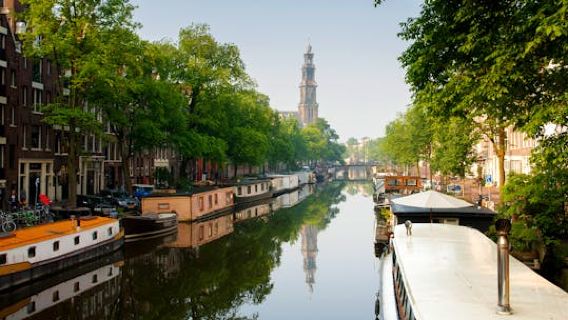 Self-guided discovery walk in Amsterdam's Jordaan neighborhood