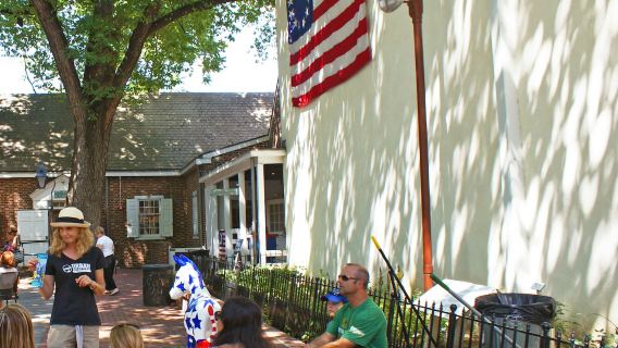 Philadelphia: History, Highlights & Revolution Small Group Walking Tour